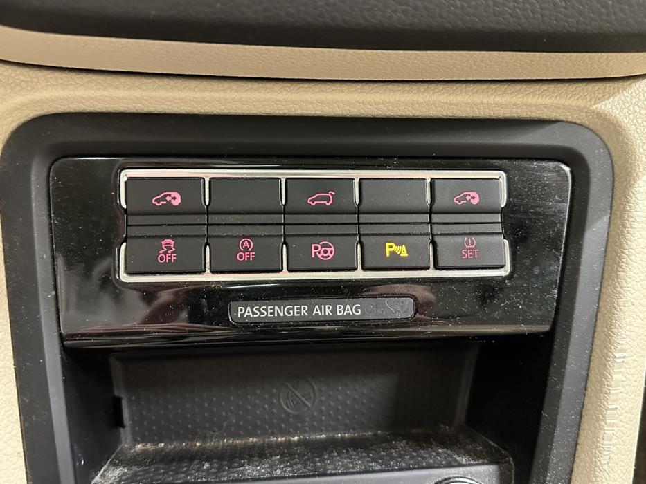 VOLKSWAGEN Sharan 2015