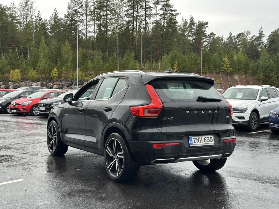 VOLVO XC40 2020