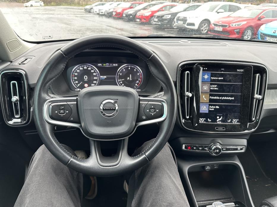 VOLVO XC40 2020