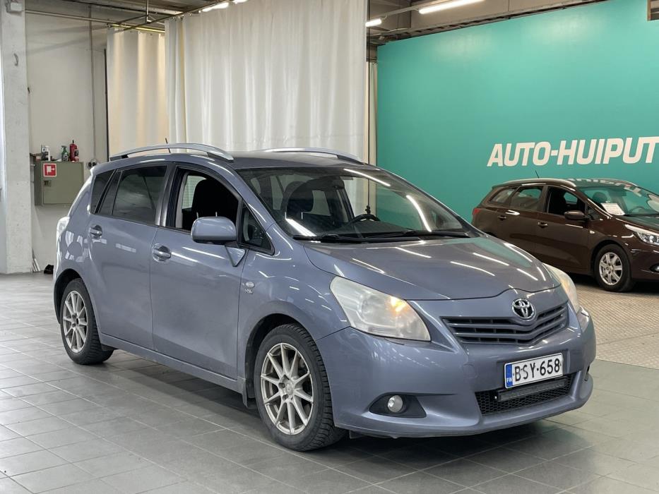 TOYOTA Verso 2010