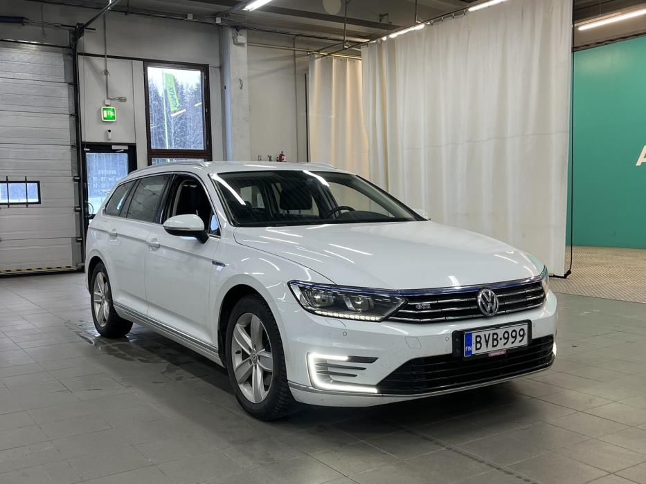 VOLKSWAGEN Passat 2016