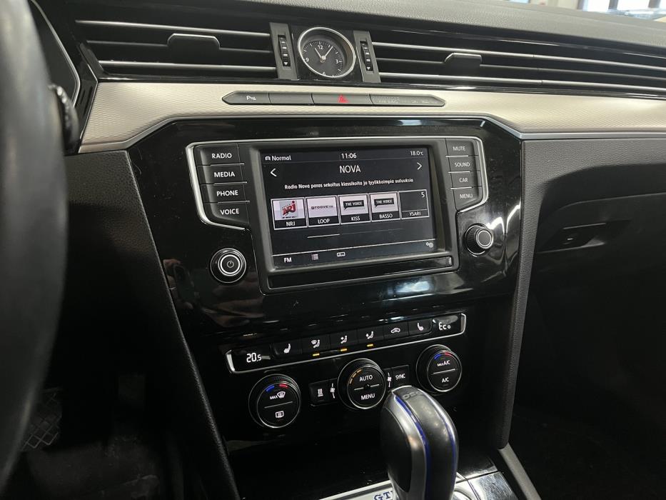 VOLKSWAGEN Passat 2016