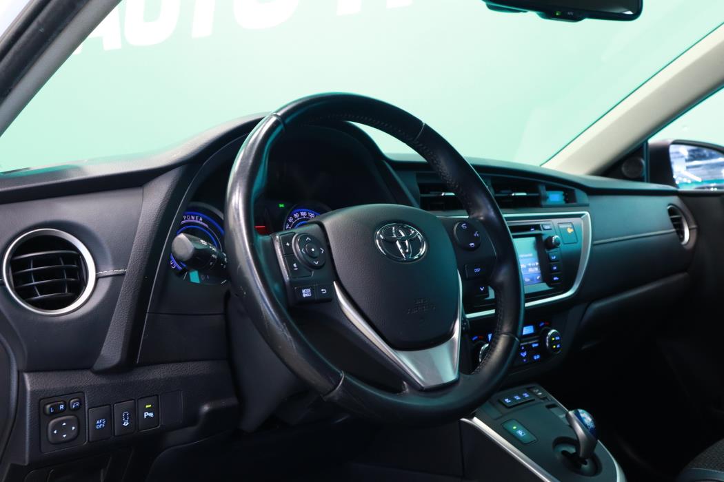 TOYOTA Auris 2014