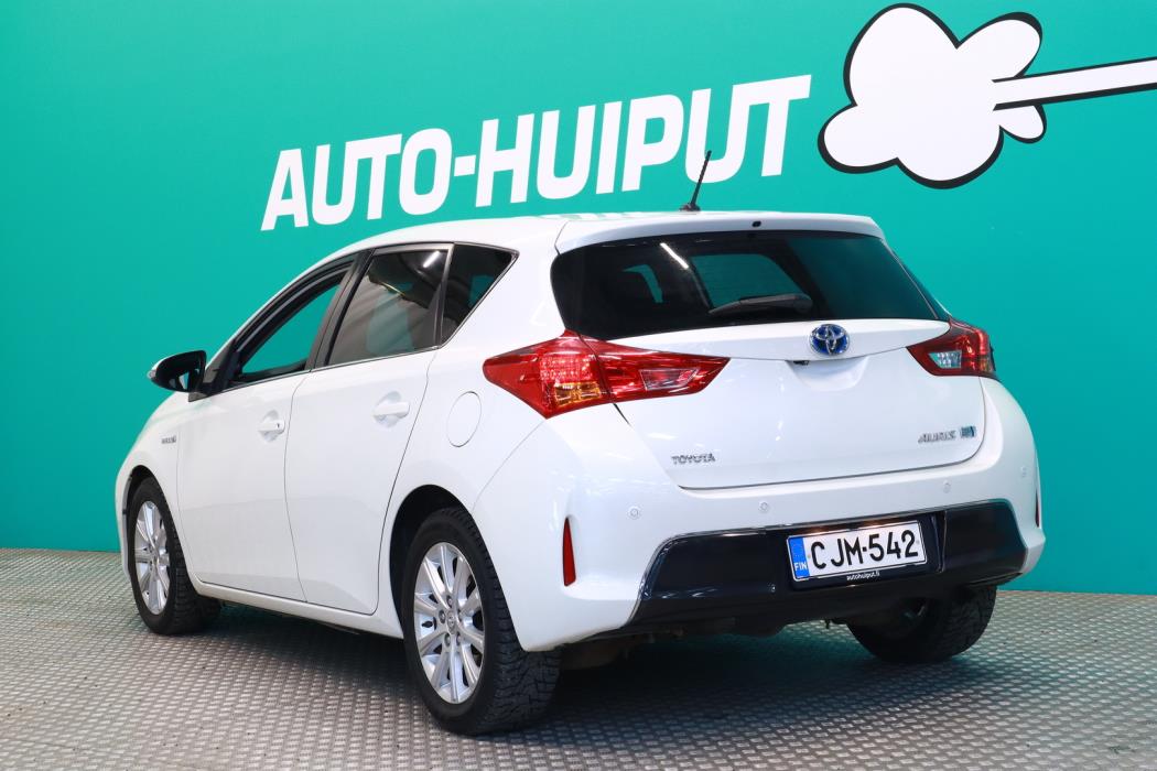 TOYOTA Auris 2014