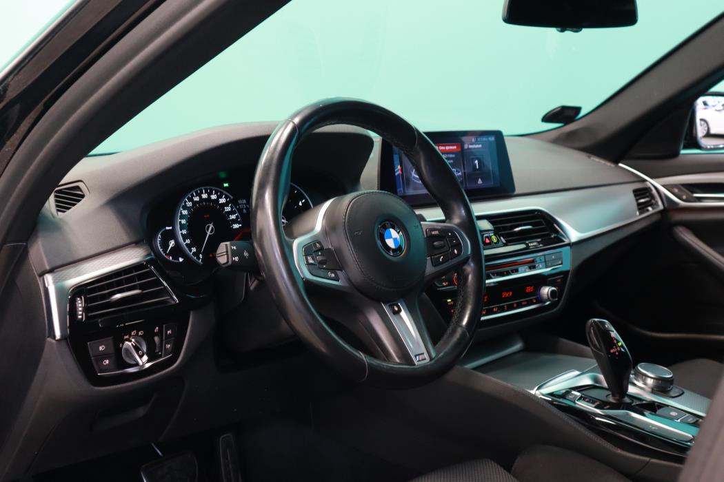 BMW 520 2019