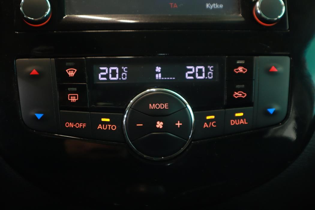 NISSAN Pulsar 2015