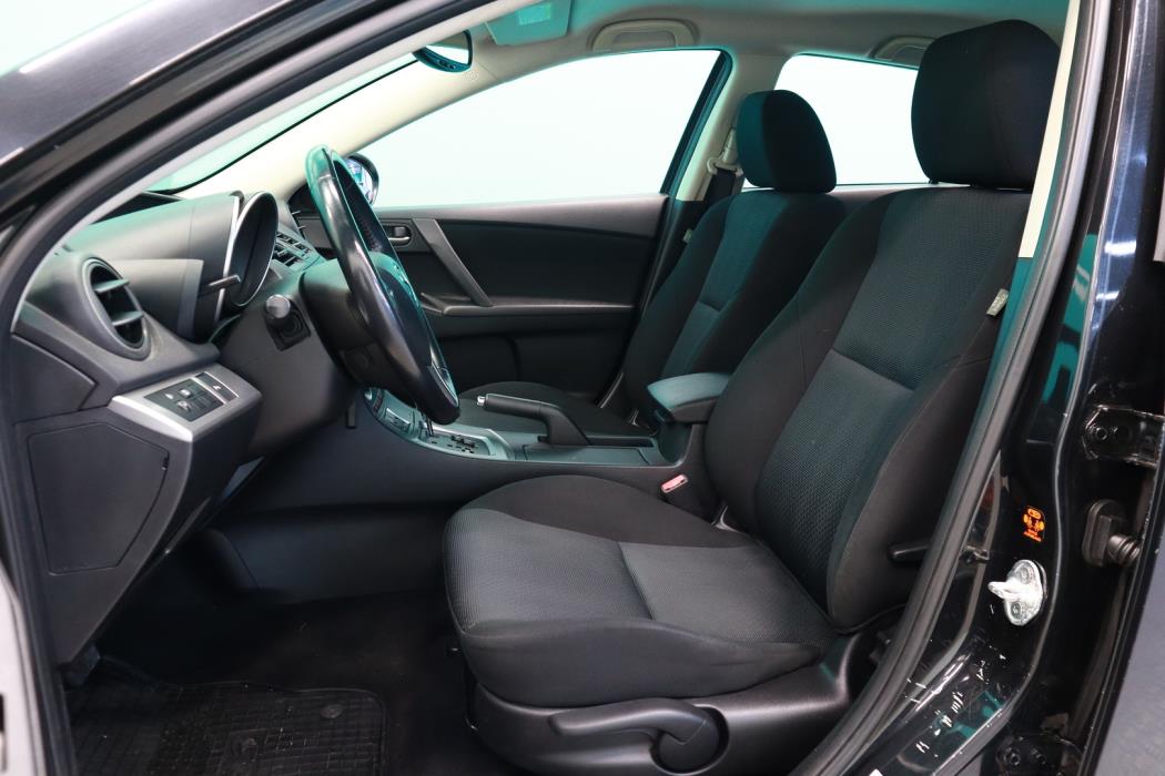 MAZDA 3 2009