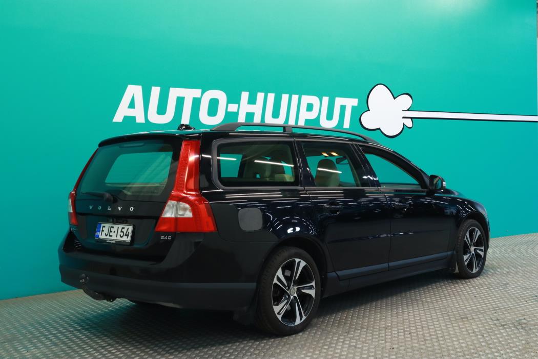 VOLVO V70 2009
