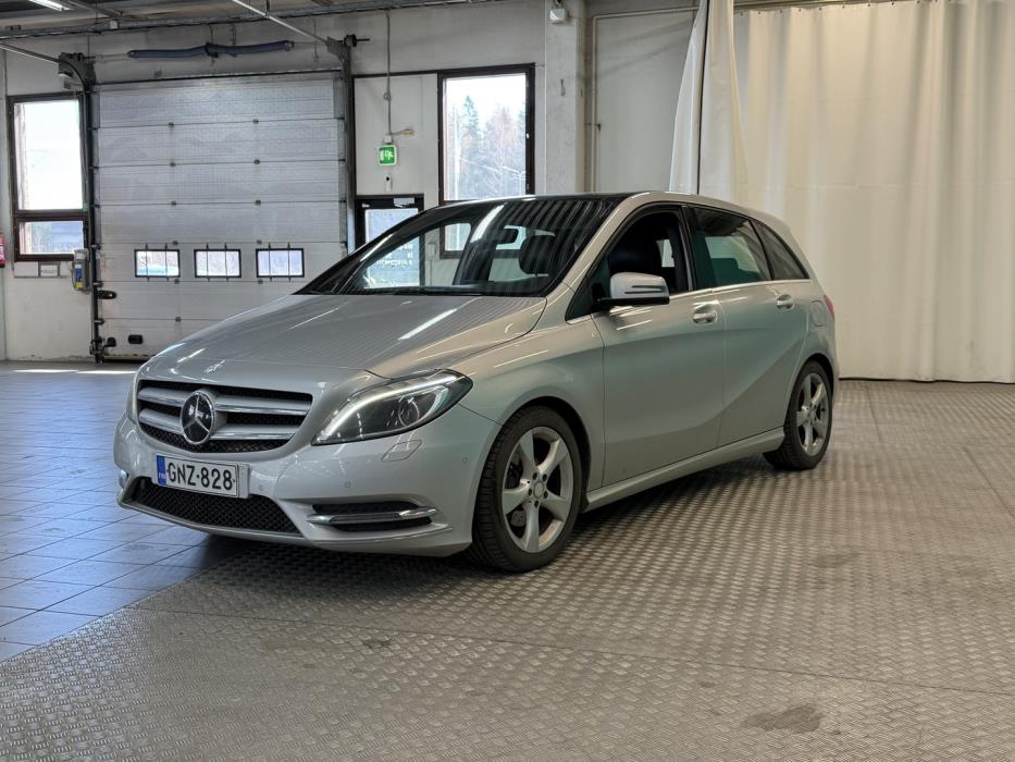 MERCEDES-BENZ B 2013