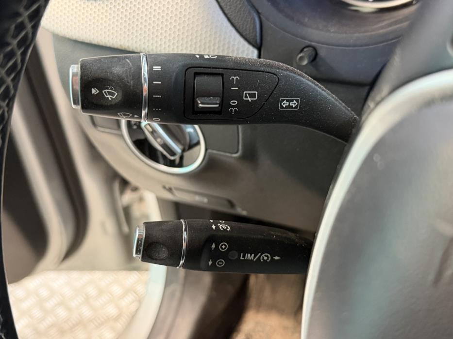 MERCEDES-BENZ B 2013