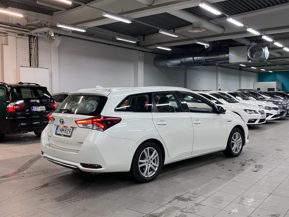 TOYOTA Auris 2017