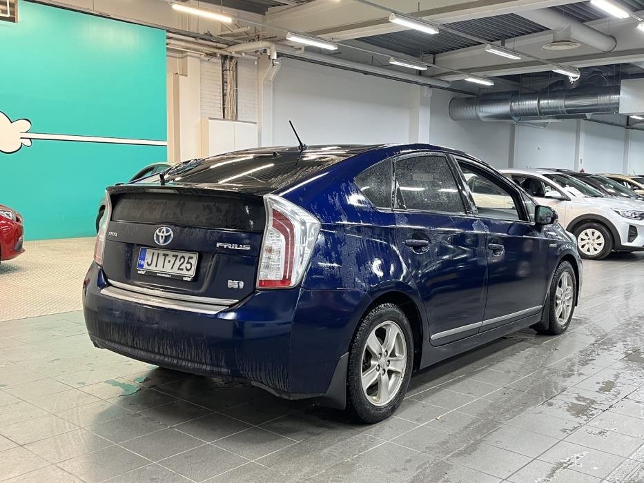 TOYOTA Prius 2012