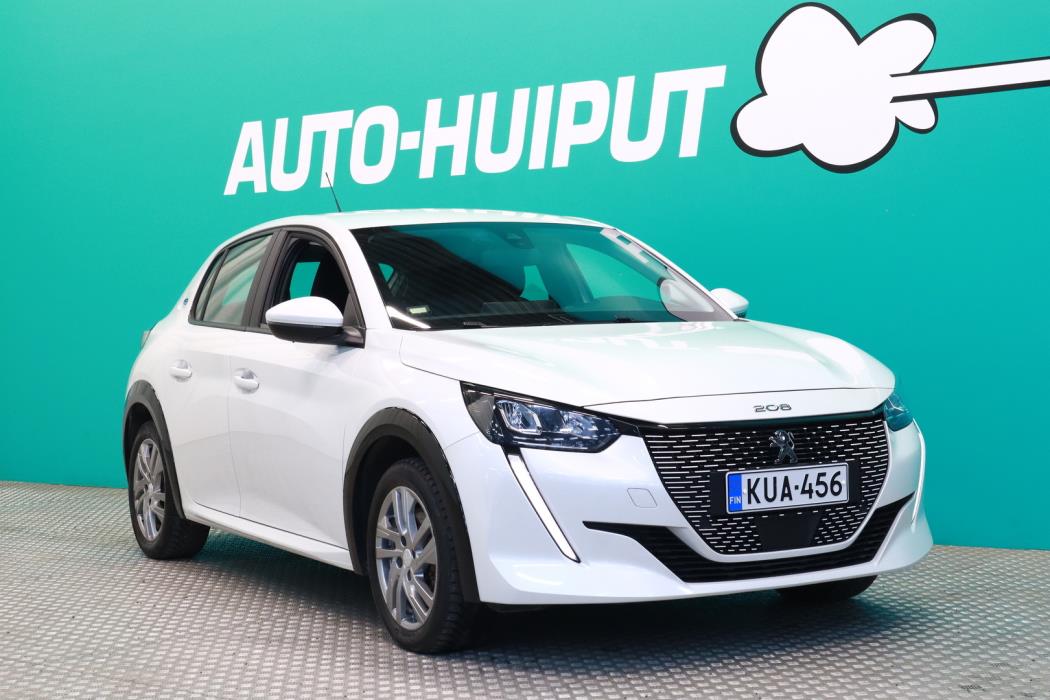 PEUGEOT e-208 2021