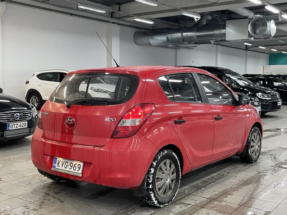 HYUNDAI i20 2011