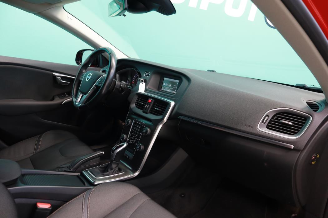 VOLVO V40 Cross Country 2016