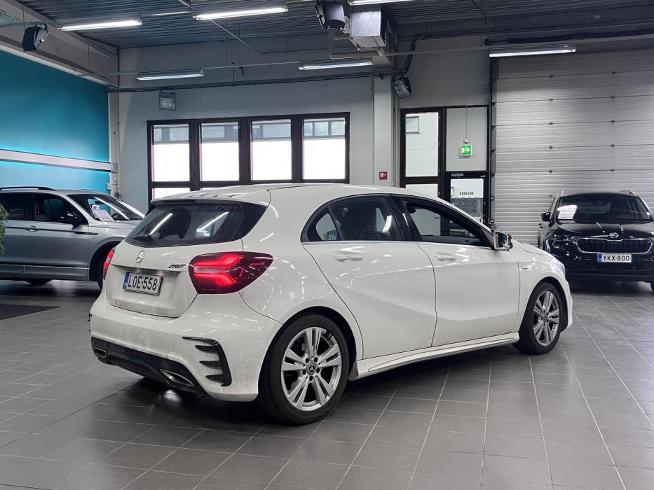 MERCEDES-BENZ A 2018
