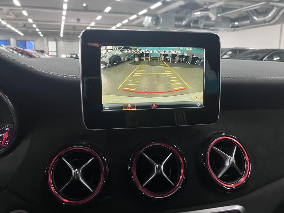 MERCEDES-BENZ A 2018