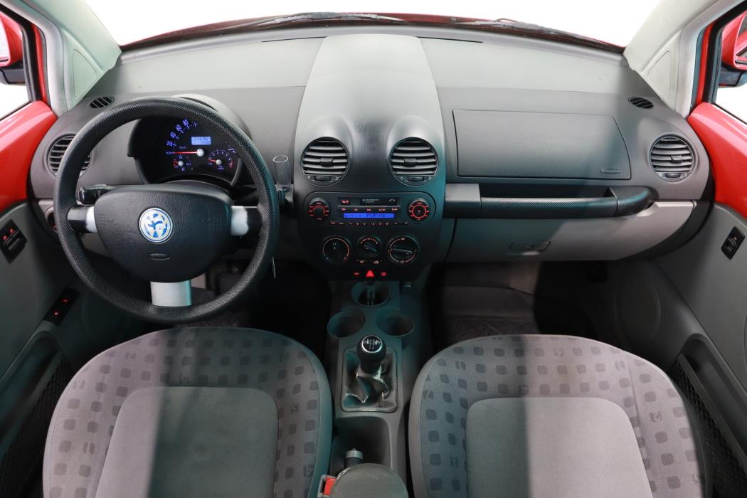 VOLKSWAGEN New Beetle 1999