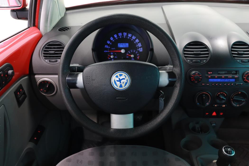 VOLKSWAGEN New Beetle 1999