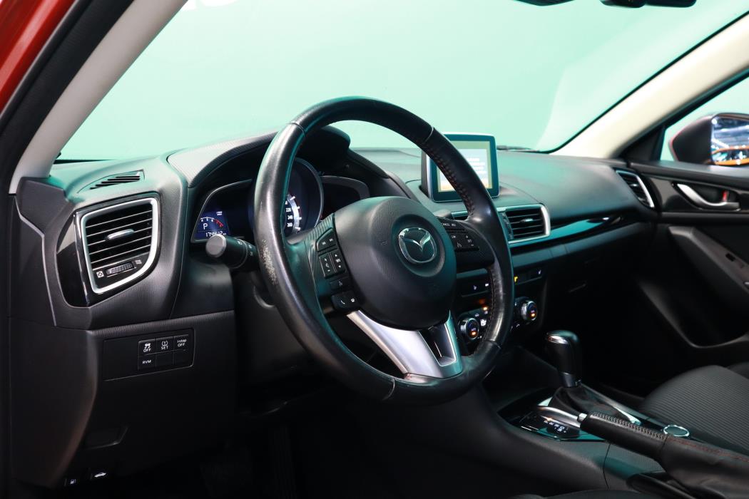 MAZDA 3 2015
