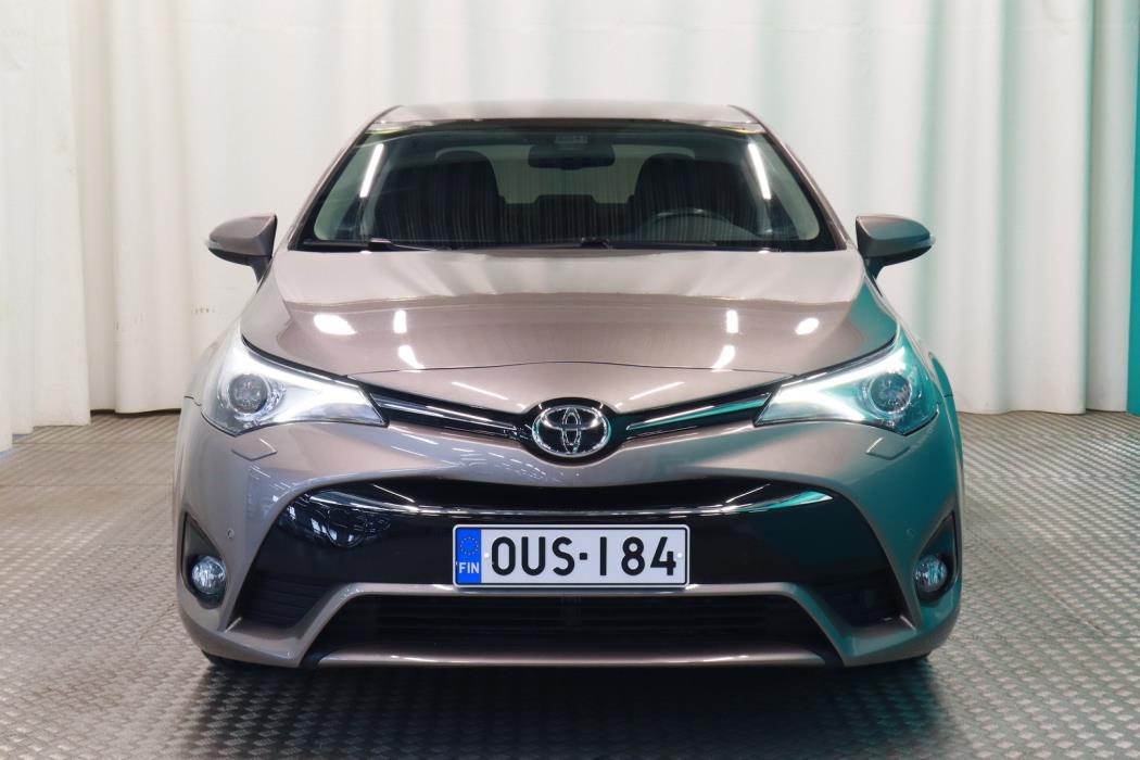 TOYOTA Avensis 2016