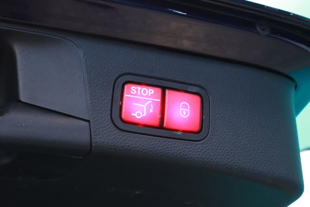 MERCEDES-BENZ C 2017