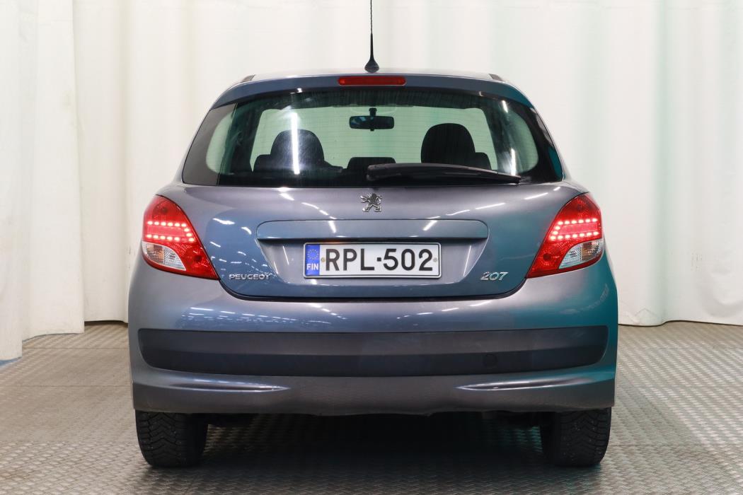 PEUGEOT 207 2010