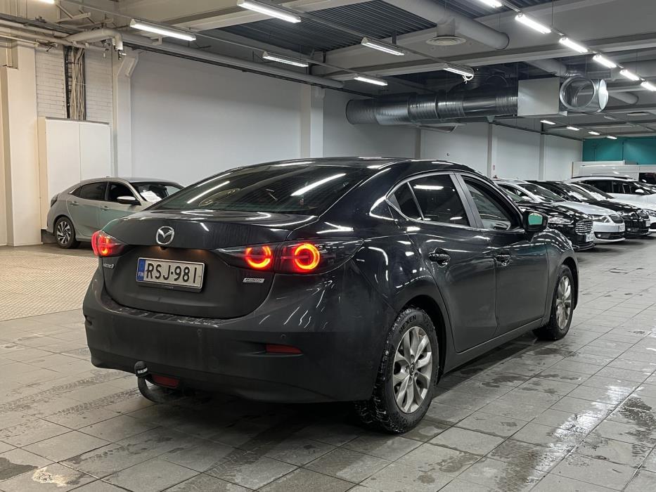 MAZDA 3 2015