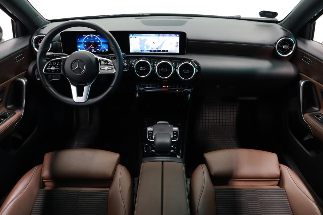 MERCEDES-BENZ A 2020