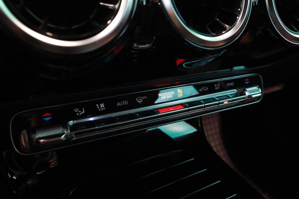 MERCEDES-BENZ A 2020
