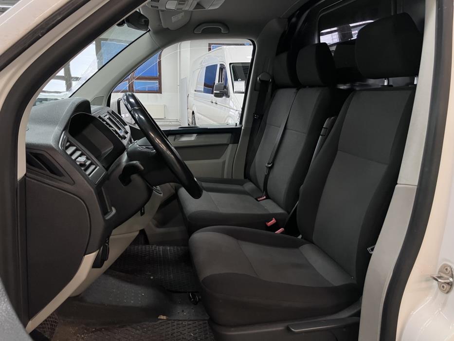 VOLKSWAGEN Transporter 2017