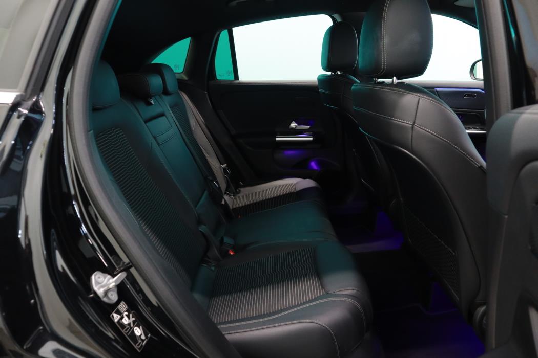 MERCEDES-BENZ GLA 2020