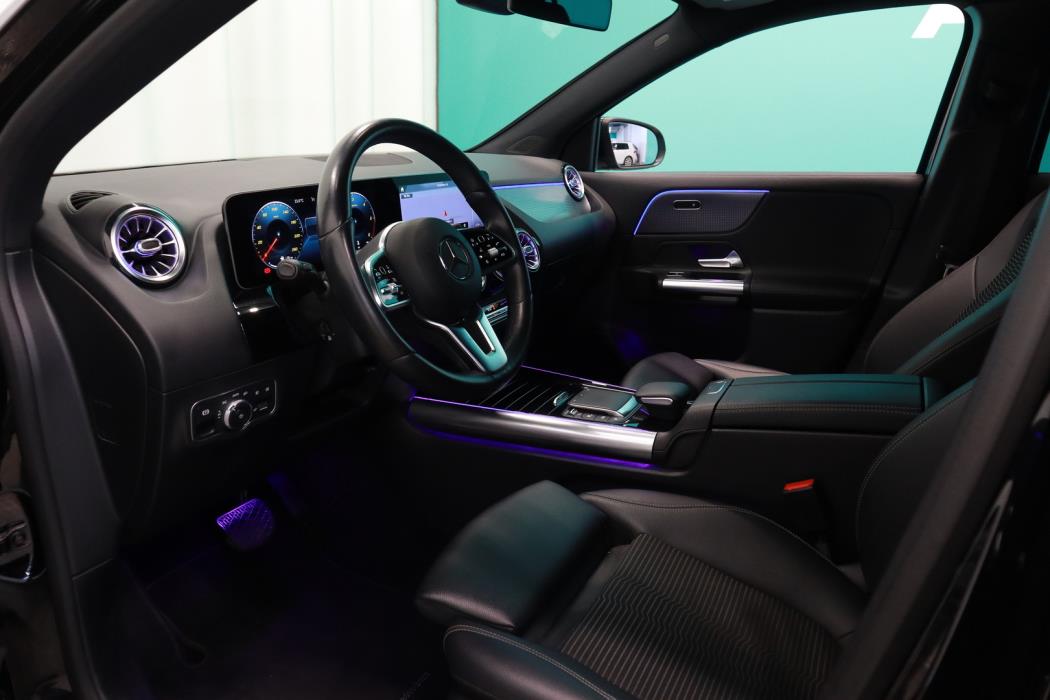 MERCEDES-BENZ GLA 2020