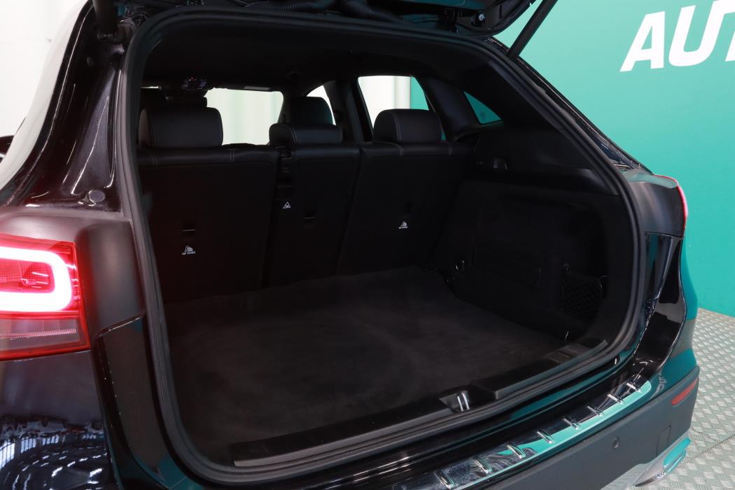 MERCEDES-BENZ GLA 2020