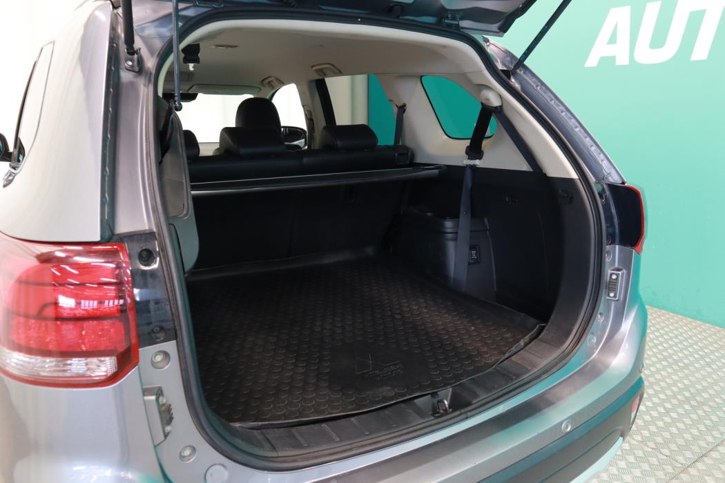 MITSUBISHI Outlander 2017