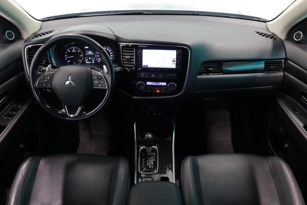 MITSUBISHI Outlander 2017