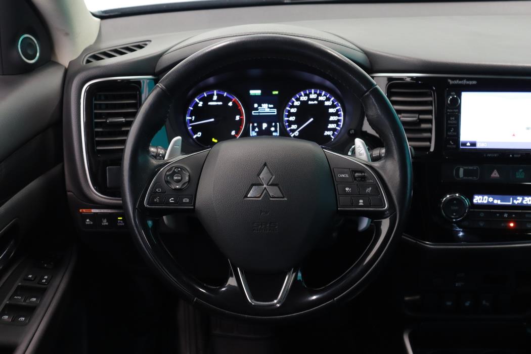 MITSUBISHI Outlander 2017