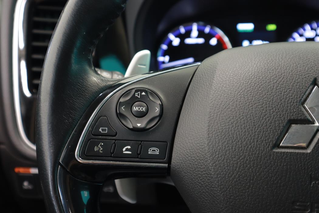 MITSUBISHI Outlander 2017
