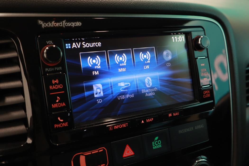 MITSUBISHI Outlander 2017