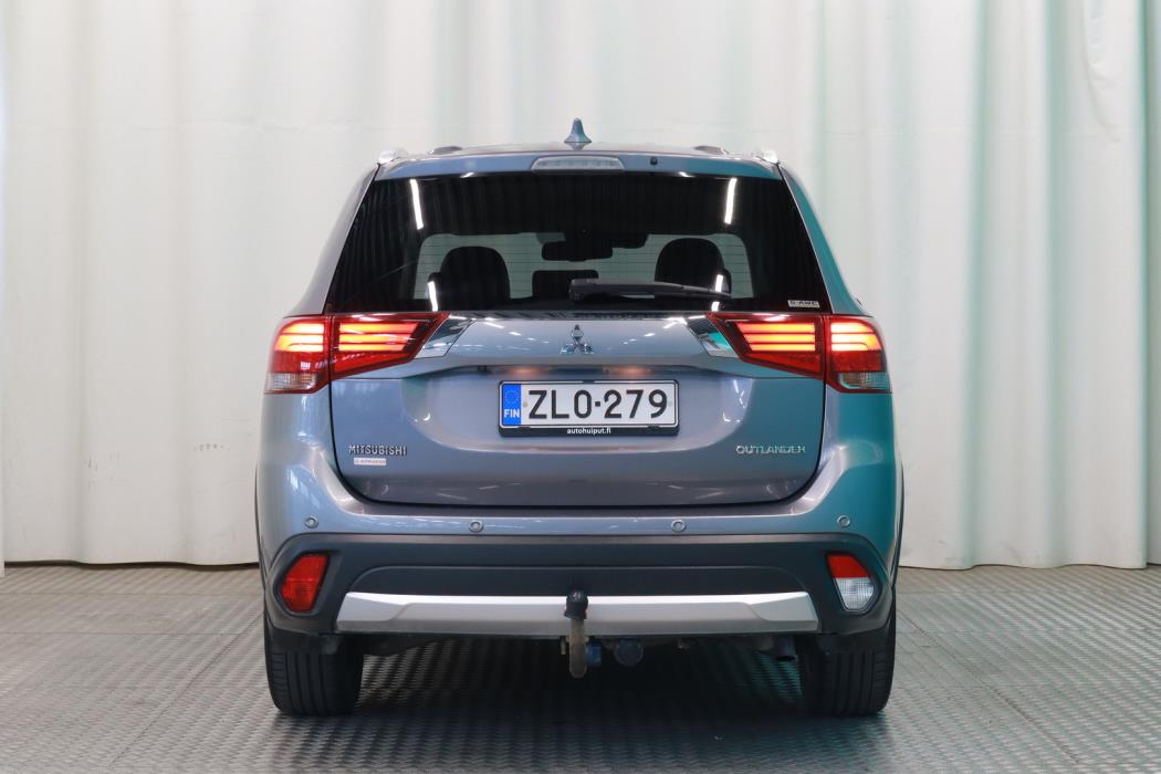 MITSUBISHI Outlander 2017