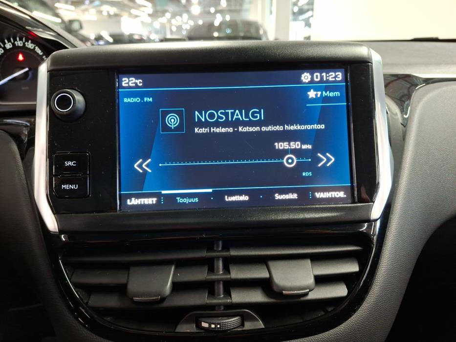 PEUGEOT 208 2019