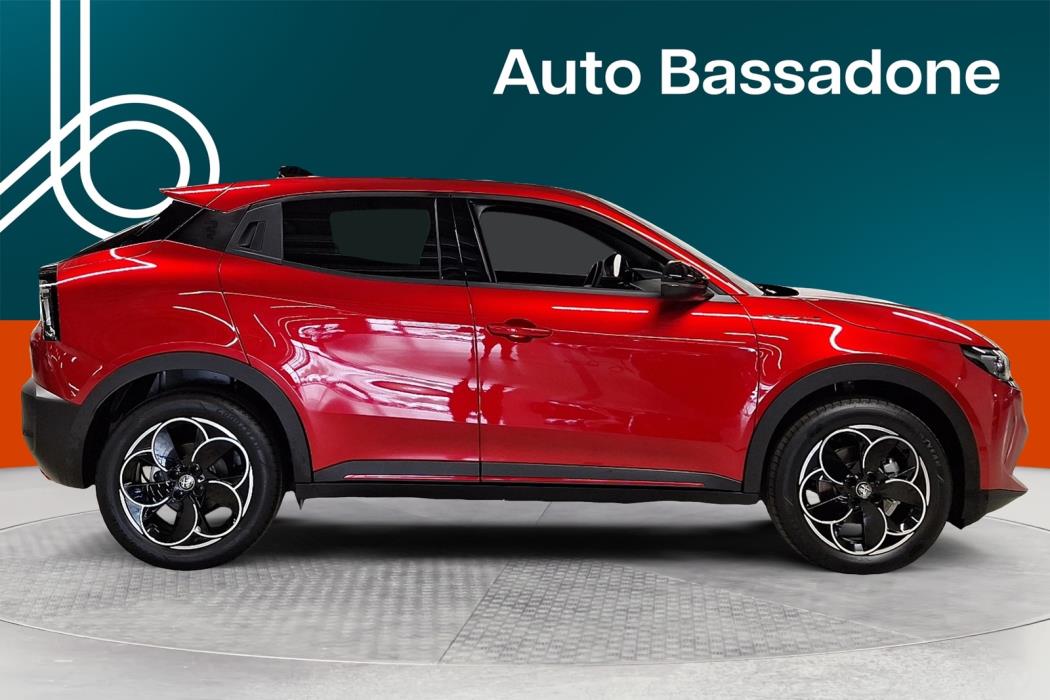 Alfa Romeo Junior 2025