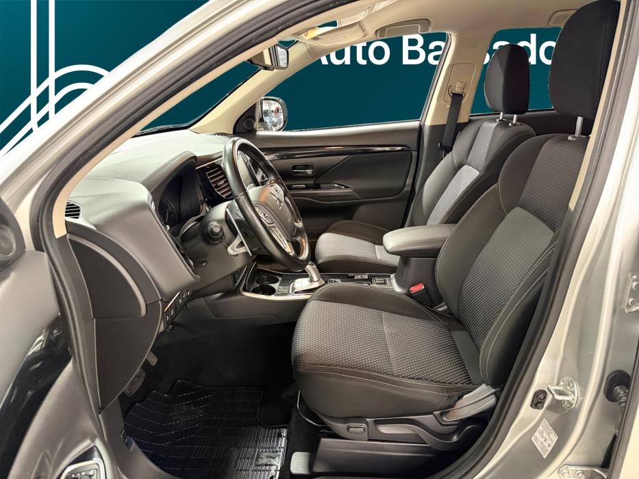 MITSUBISHI Outlander PHEV 2021