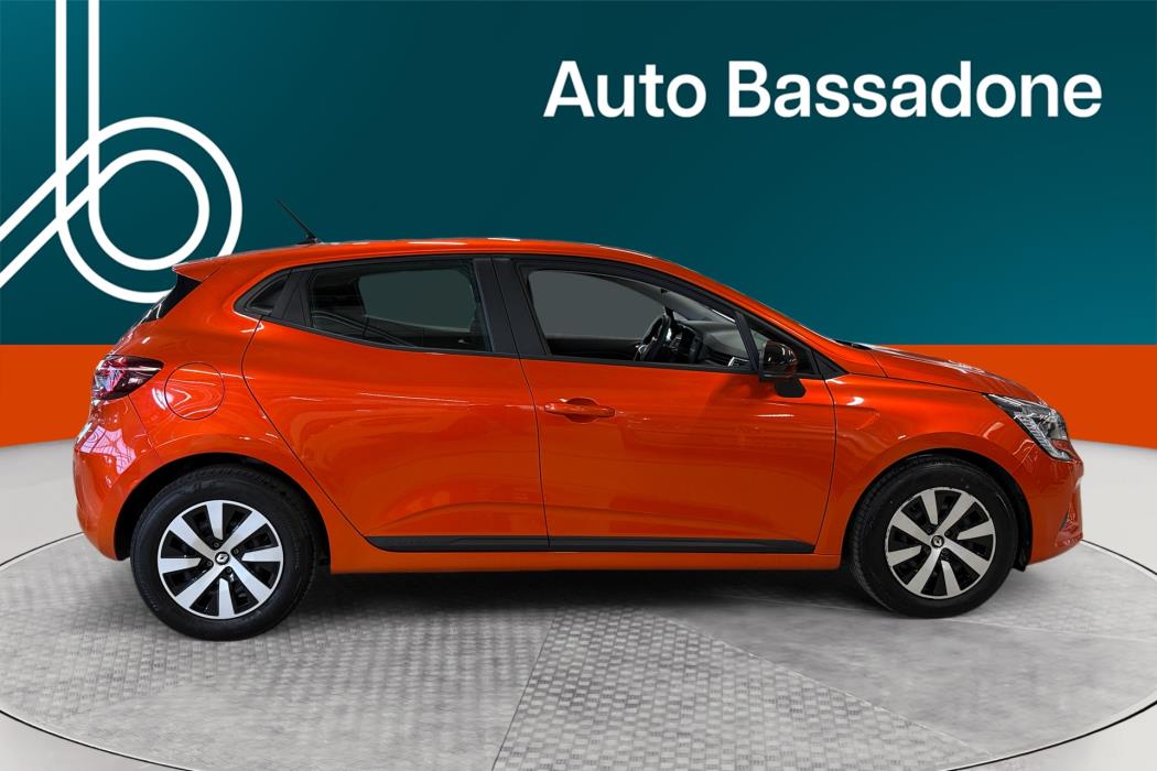 RENAULT Clio 2023