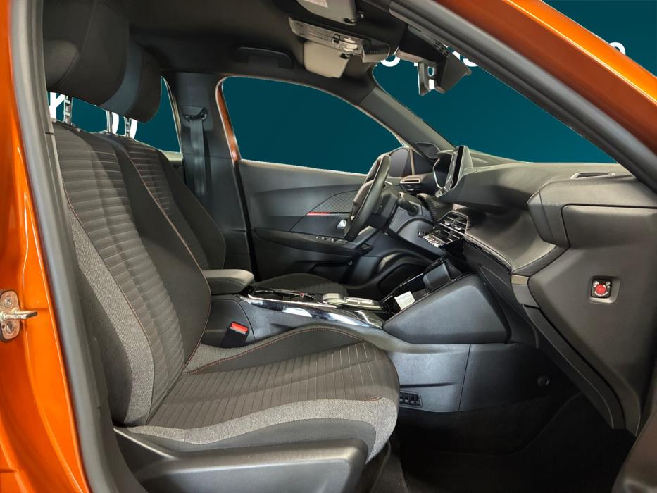PEUGEOT e-2008 2023