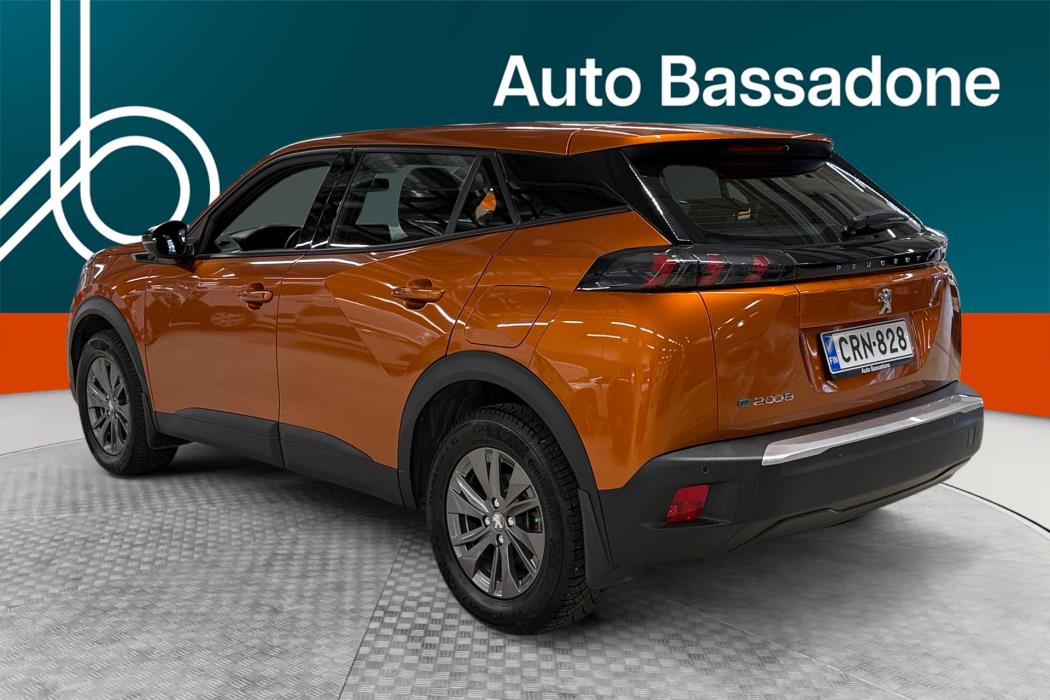 PEUGEOT e-2008 2023