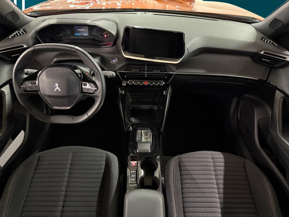 PEUGEOT e-2008 2023