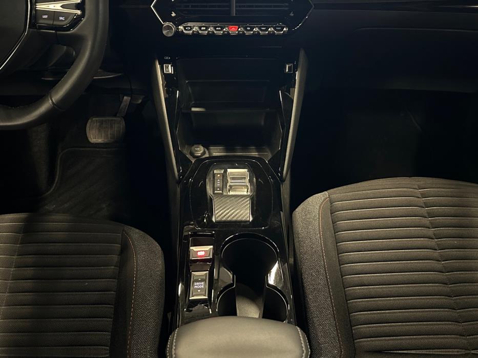 Peugeot e-2008 2023