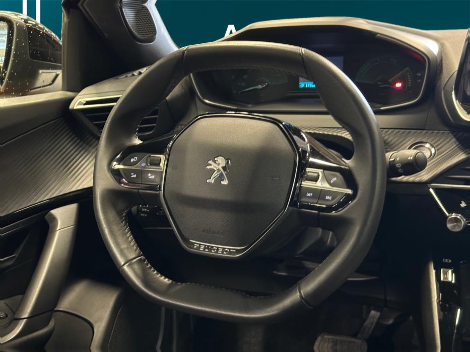 Peugeot e-2008 2023