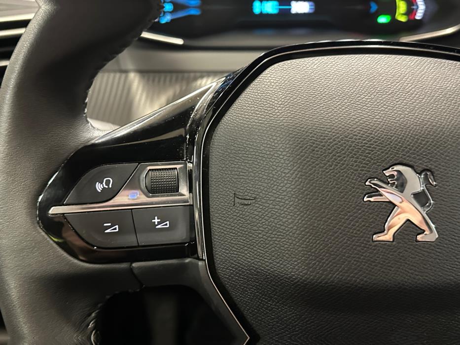 Peugeot e-2008 2023
